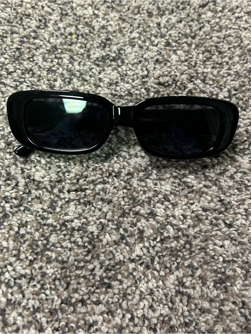 Frye & Co. Women's Chunky Black Plastic Rectangle Sunglasses